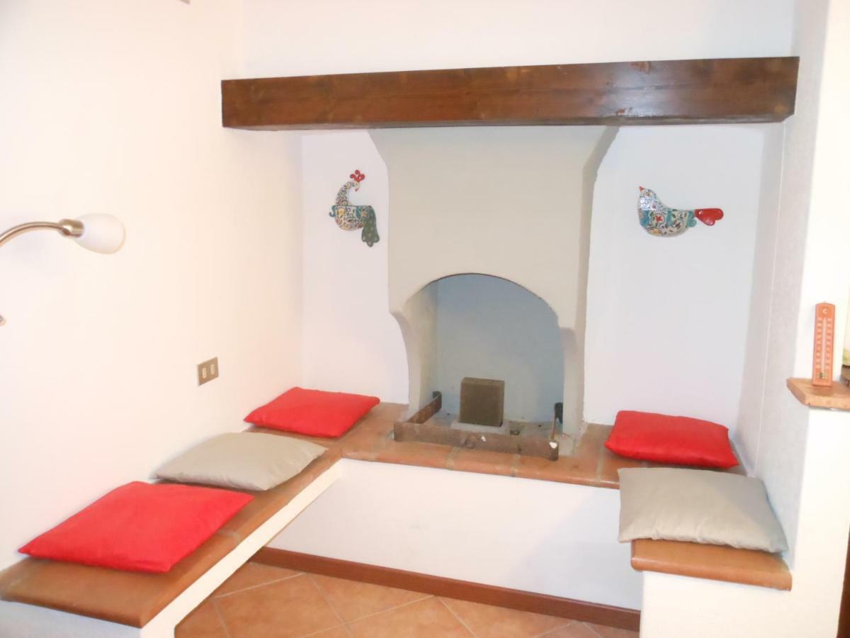 Apartamento Il Vecchio Cortile Mandello del Lario Exterior foto