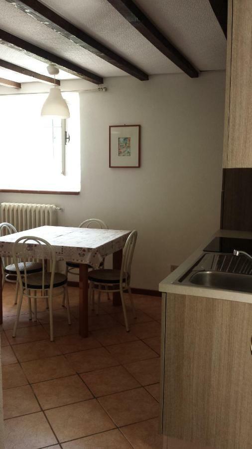 Apartamento Il Vecchio Cortile Mandello del Lario Exterior foto